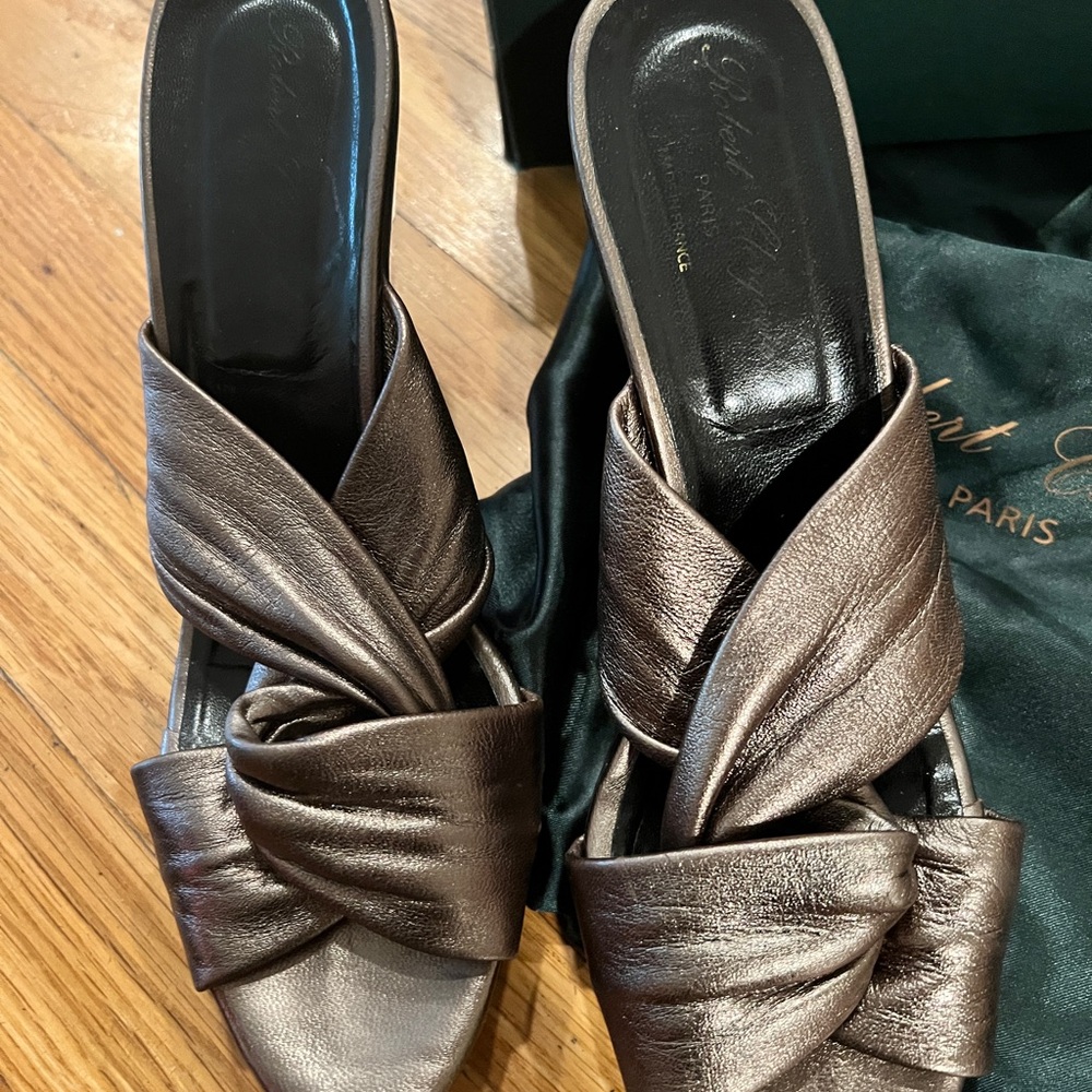 Robert Clergeri - Elegant Metallic Slide Sandals